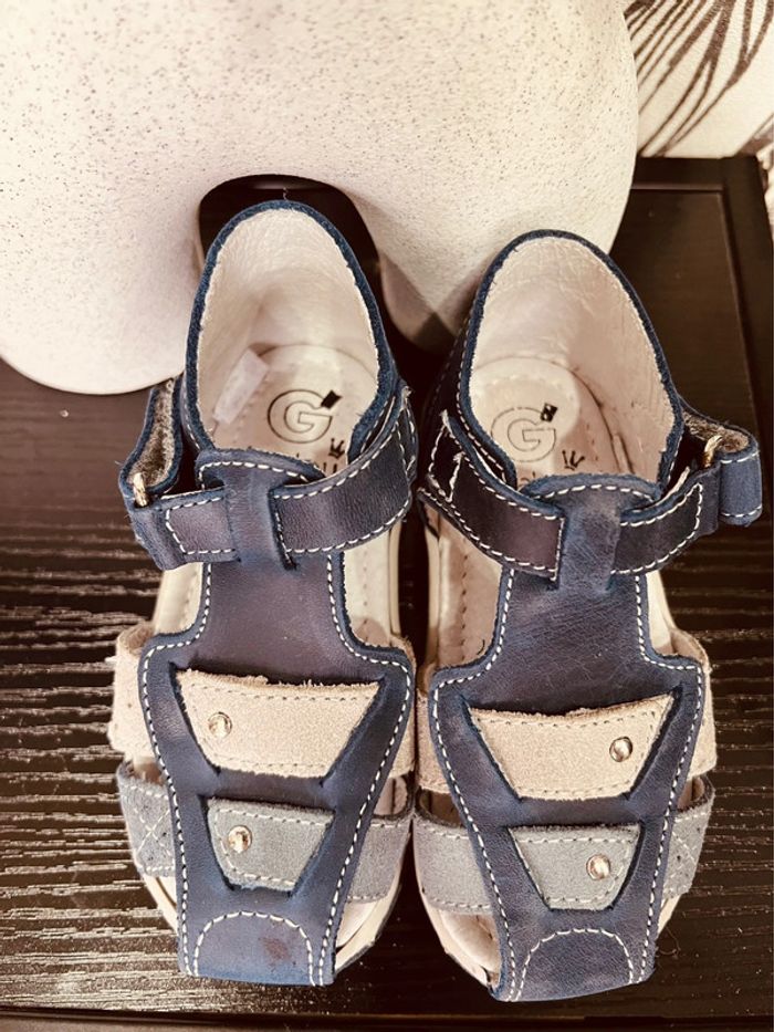 Pointure 22 chaussures d’été garçon Gemo bleues 💙 - photo numéro 2