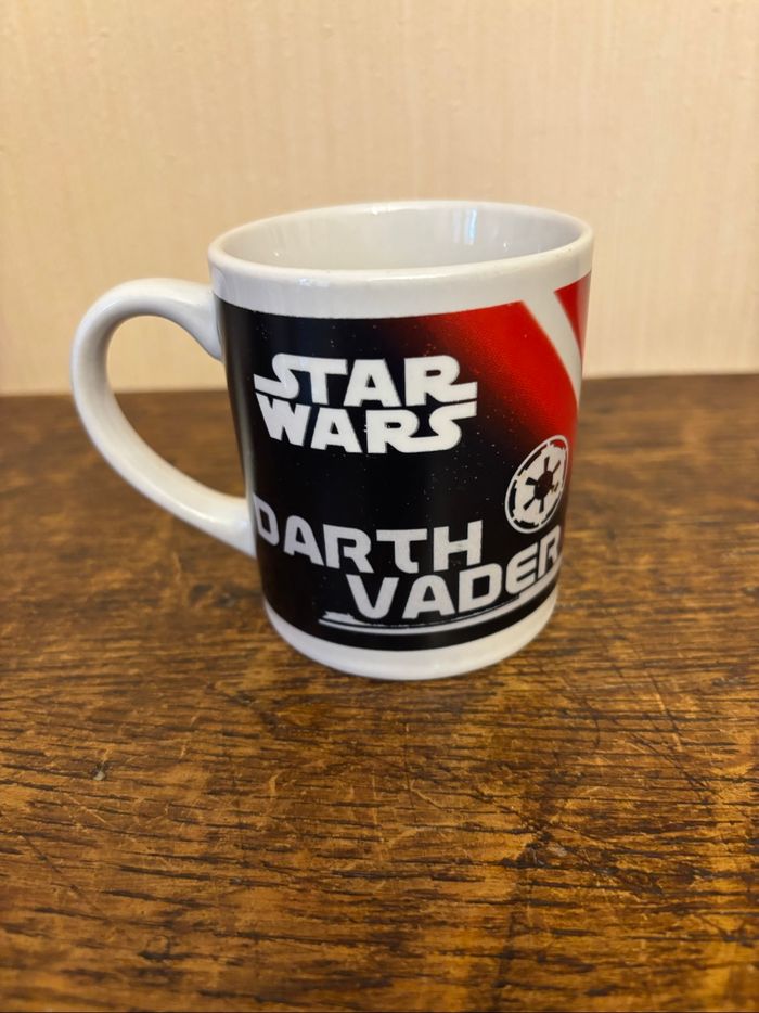 univers de Star Wars : figurine Yoda, verre Stormtrooper, Tasse Darth Vader et « Fun pack » - photo numéro 2