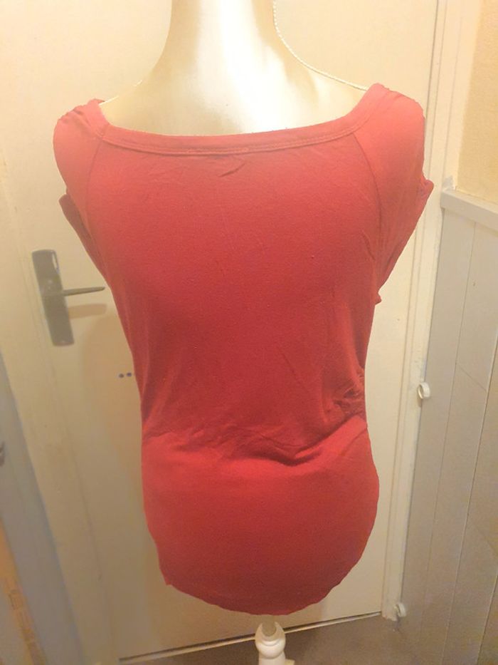 🌸Tee-shirt rouge taille L en très bon état - photo numéro 2