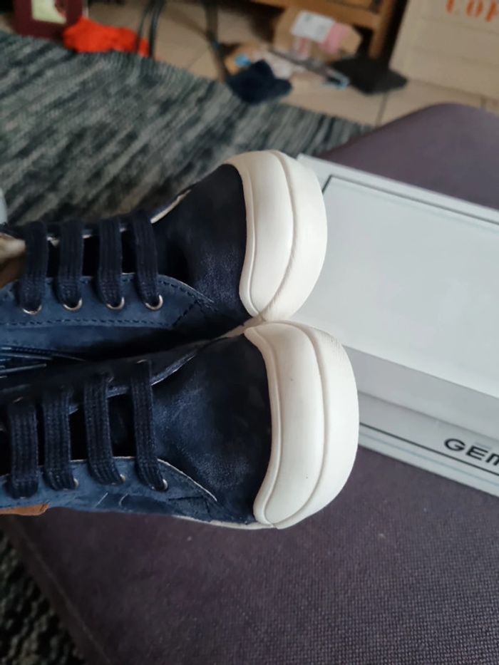 Bottines cuir neuves taille 22 - photo numéro 3