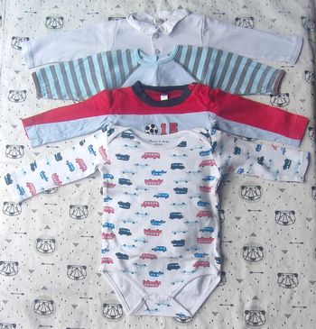 Lot de bodies ML taille 6 mois