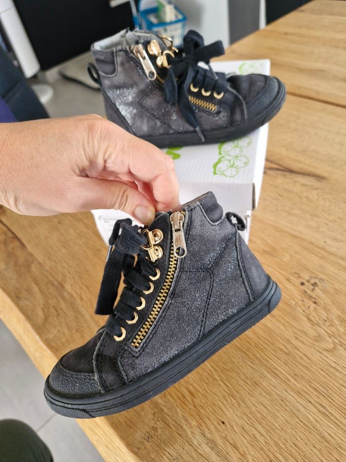 Chaussures cuir vertbaudet pointure 25 fille