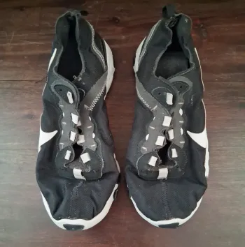 Baskets Nike taille 39