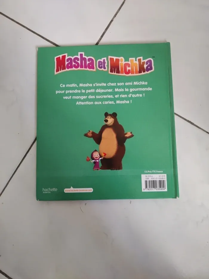 Livre Masha est trop gourmande - photo numéro 2
