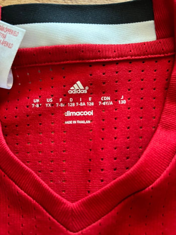 T-shirt sport rouge Adidas taille 7 8 ans - photo numéro 3