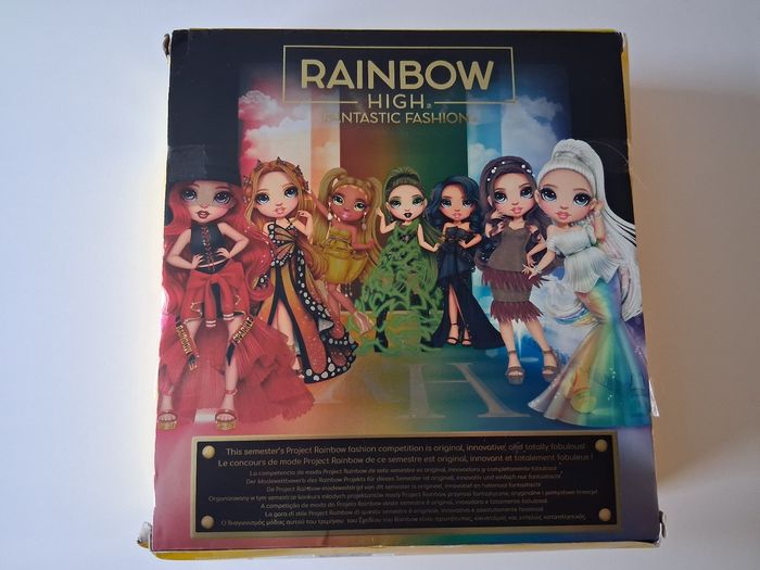 Poupée Rainbow high - photo numéro 8