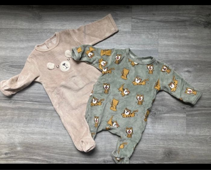 Lot 2 pyjamas