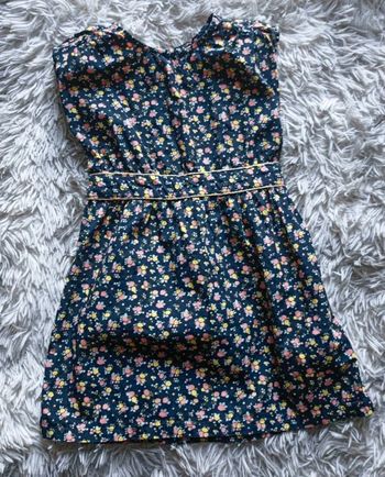 Magnifique robe fleurie avec dos nu 💐
