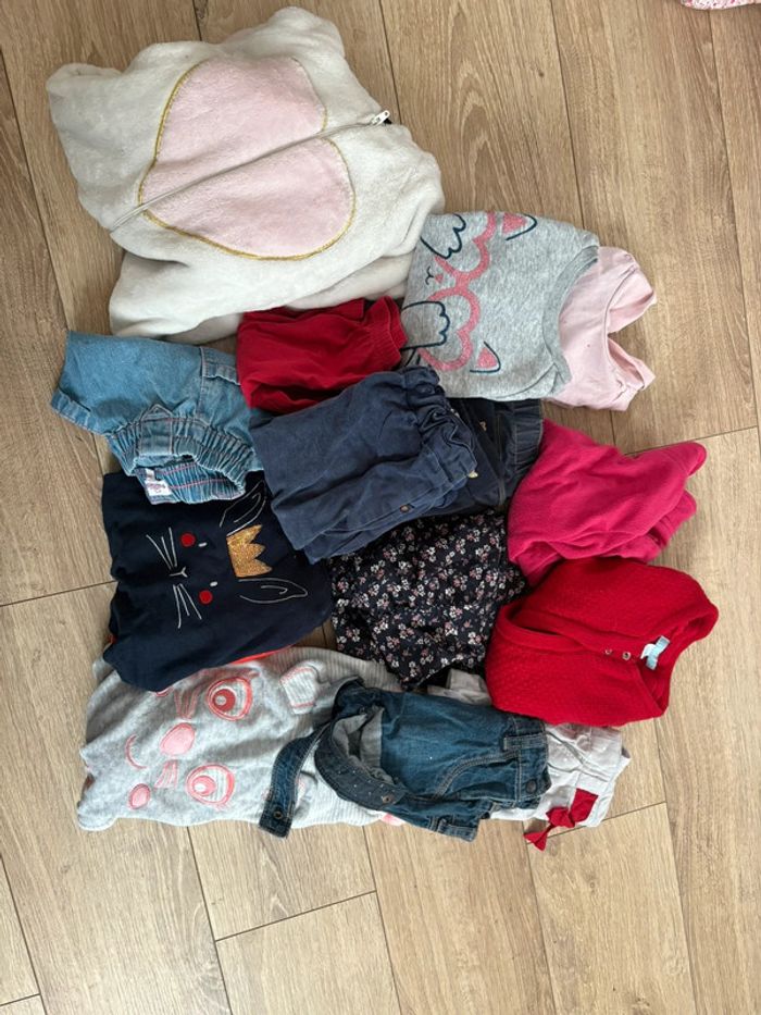 Gros lot de vêtement fille 3/9/12/18 et 24 mois - photo numéro 2
