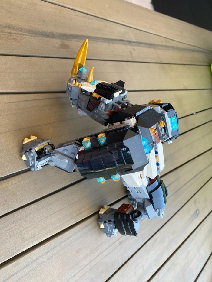 Légo Ninjago Rhinocéros