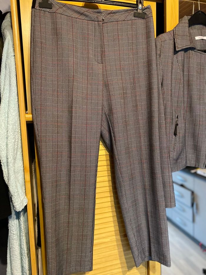 Tailleur pantalon Julie Guerlande - photo numéro 3