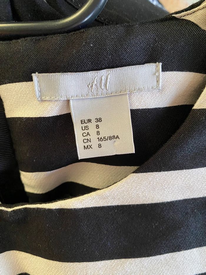 Robe H&M Taille 38 - photo numéro 3