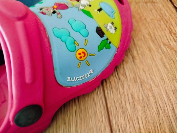 Lot chaussons et crocs - photo numéro 3