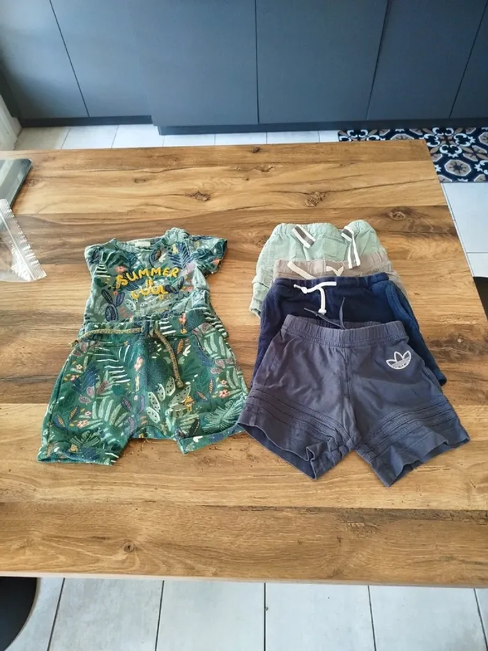 Lot 9 mois shorts
