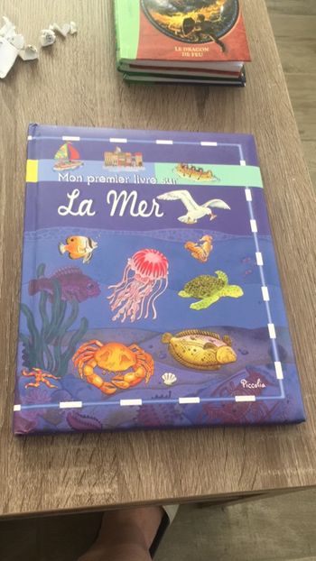 Livre mon première livre sur la mer