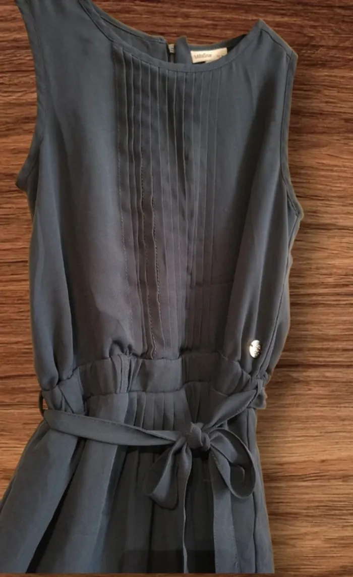 Magnifique robe bleu marine - Taille 134 - photo numéro 3