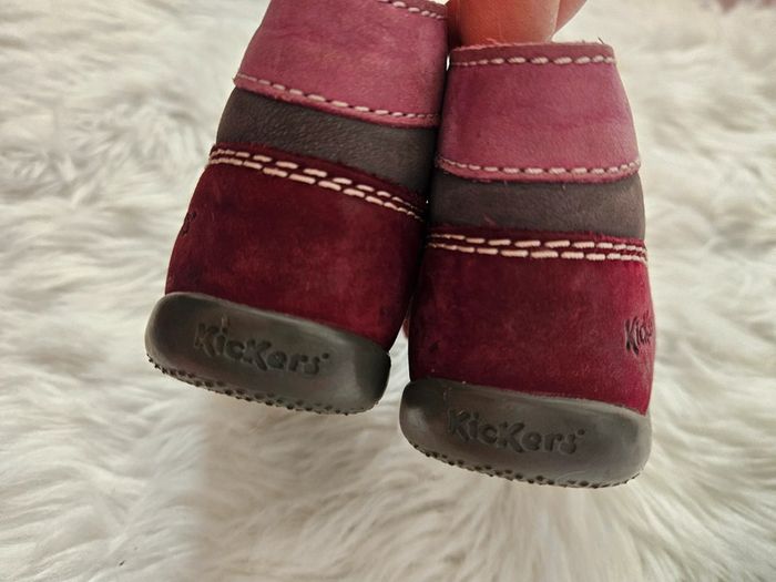 Bottines Kickers grises et roses – Idéales premiers pas – Pointure 22 – Bon état - photo numéro 4