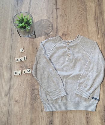 Pull à bouton - 3 ans