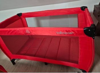 Lit parapluie, de voyage 