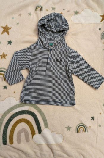 Tee-shirt à capuche