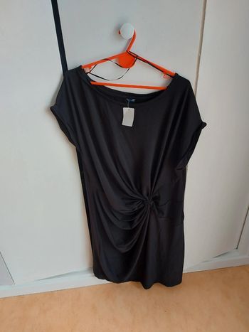 Robe neuve taille 46