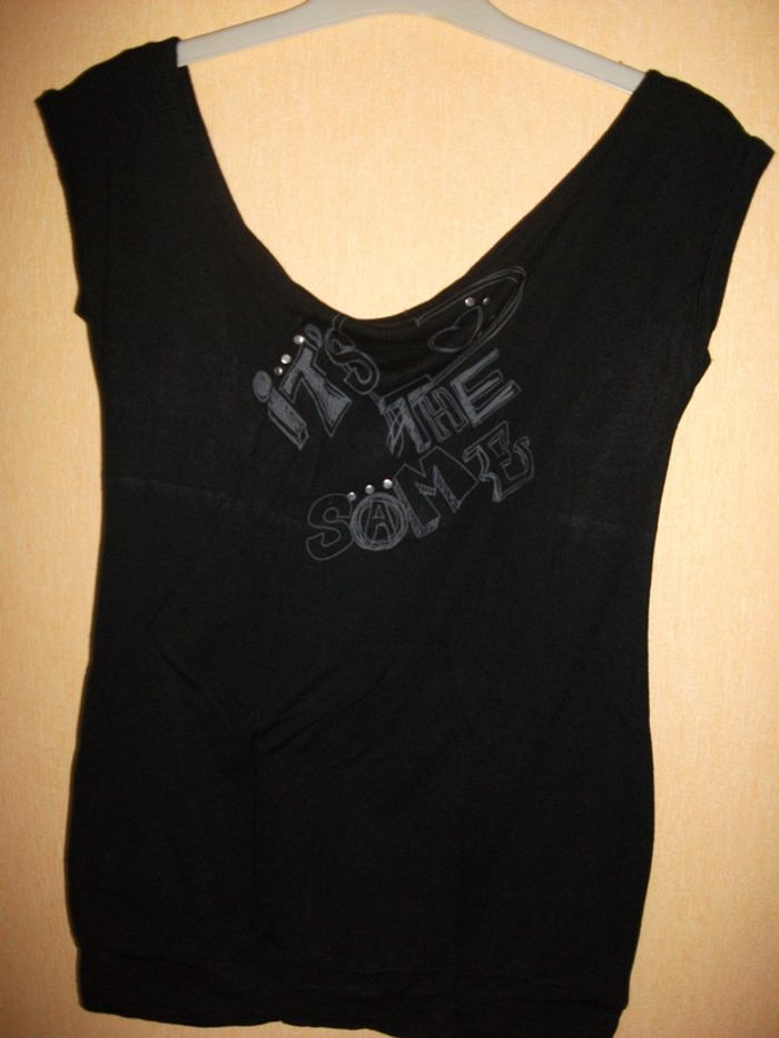 T-shirt noir épaules découvertes BE T36 - photo numéro 3