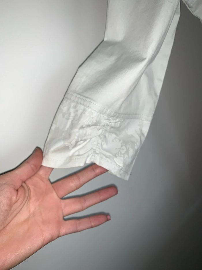 Jolie veste avec poche et  dessin reliefs - photo numéro 6