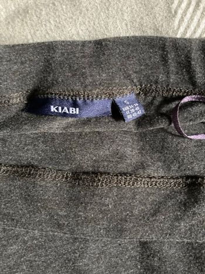 Jupe courte - photo numéro 2