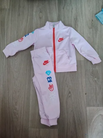 Ensemble nike