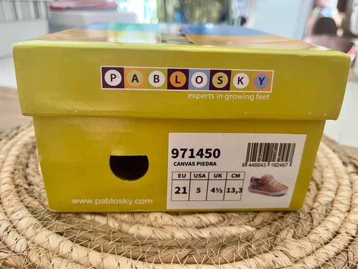 Baskets basse à scratch pointure 21 - photo numéro 3