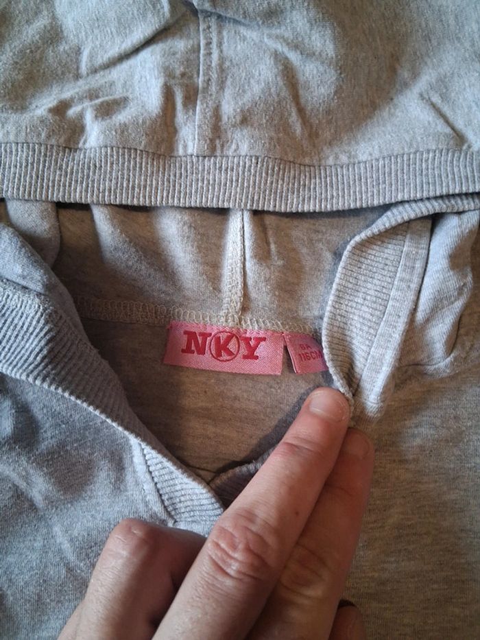 T-shirt manches longues à capuche 6ans NKY - photo numéro 2