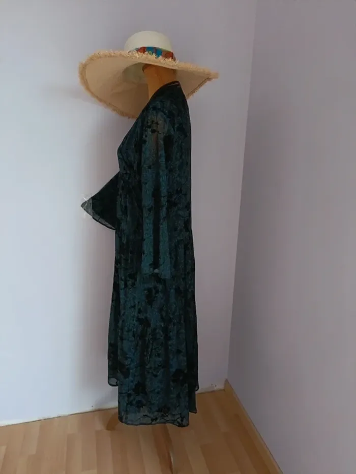 Splendide robe longue bleu marine - photo numéro 2
