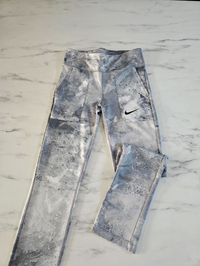 Nike legging de sport taille 146