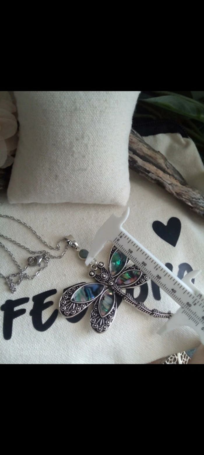 Collier libellule en coquilles abalone naturelles et pierres de labradorite - photo numéro 3