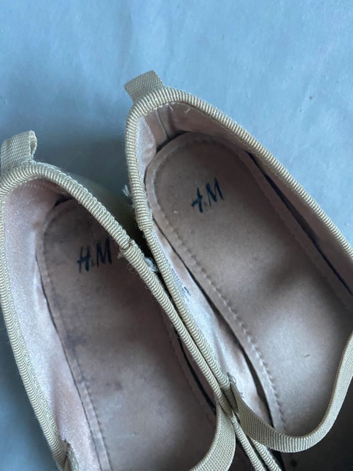 Ballerines dorées h&m pointure 30 - photo numéro 4