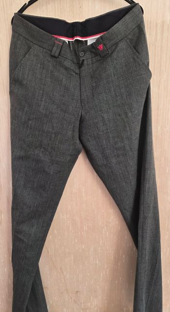 Pantalon costume Caramelo Since 1986, taille 40, coupe Regular Fit.