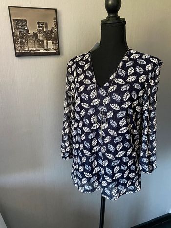 Christine Laure Blouse doublée en dentelle bleu marine