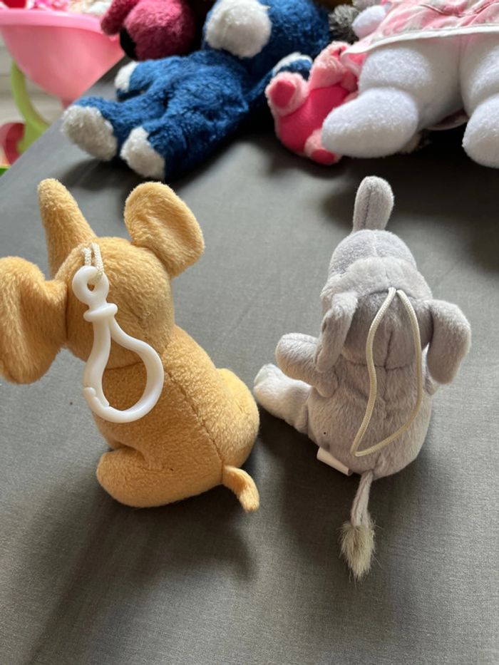 2 petits éléphants - photo numéro 2