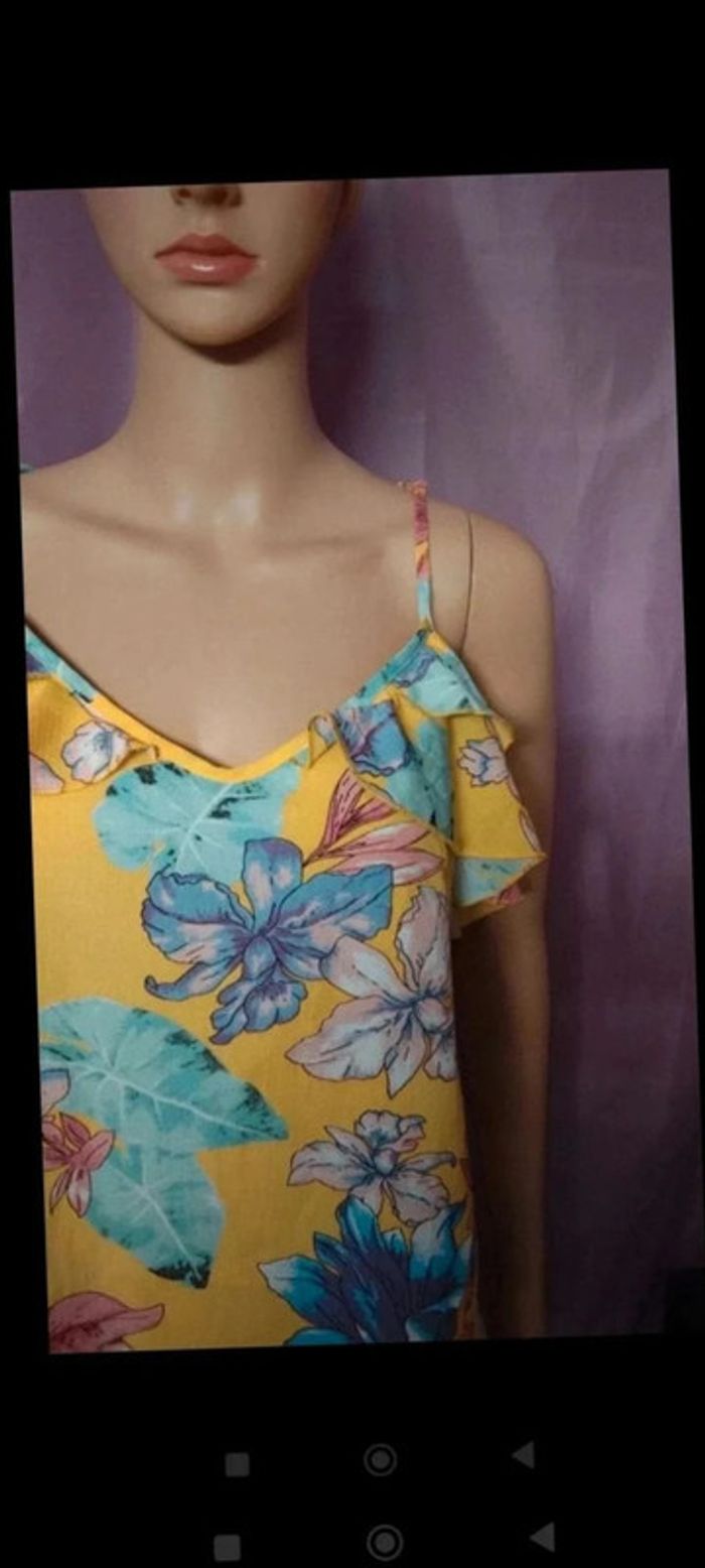 Haut top fleuris jaune  taille  s fluide - photo numéro 4