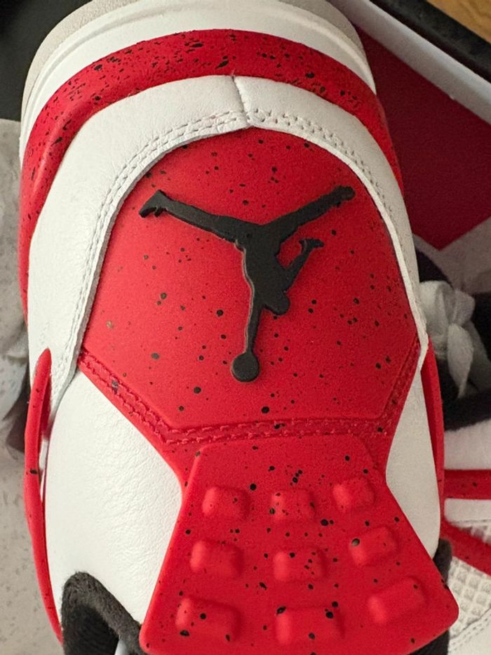 Air Jordan 4 Retro White/Fire Red-Black – Taille 44 EU / US 10 - photo numéro 8