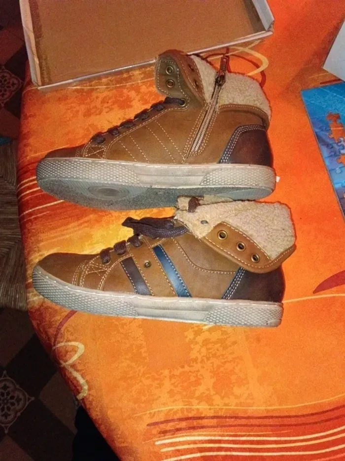 Chaussures garçon Patrick taille 36 - photo numéro 4