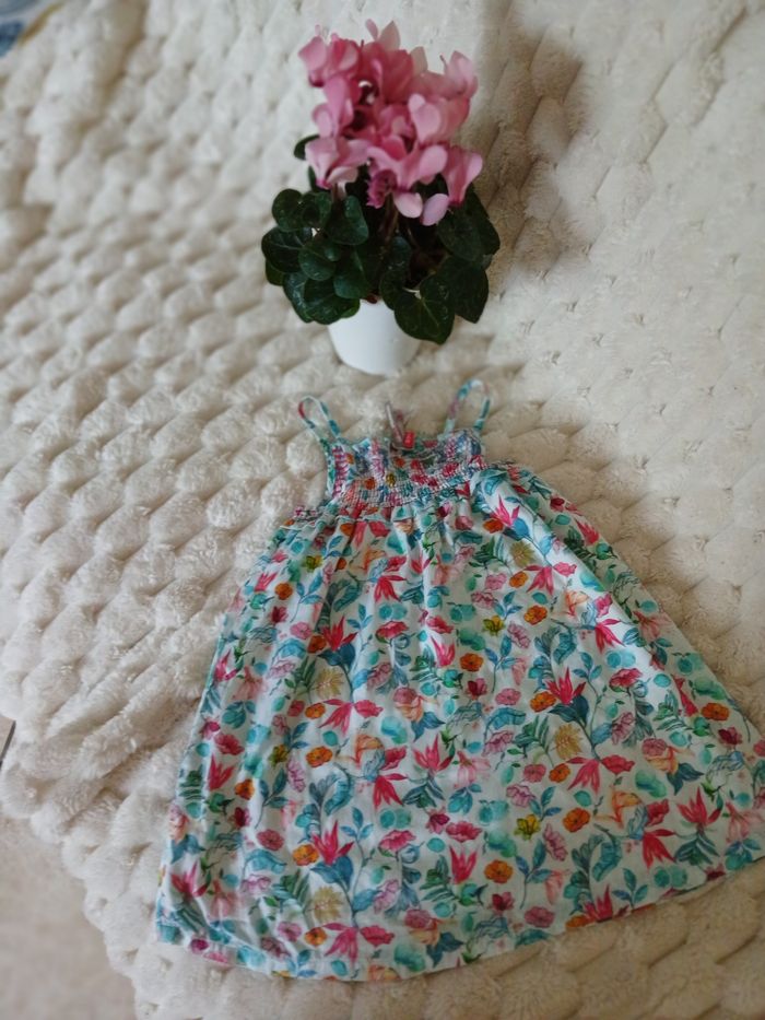 Robe a bretelles