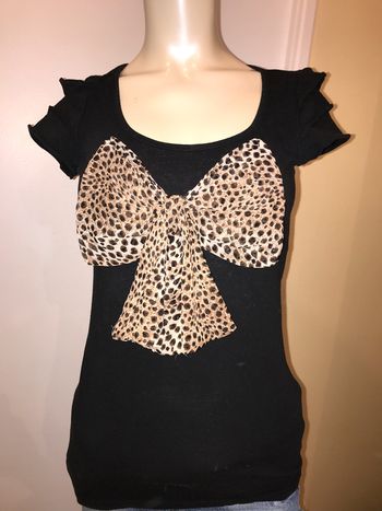 Top manches courtes / t-shirt noir noeud léopard taille S état neuf