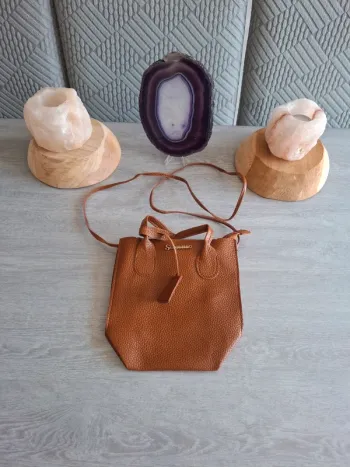 Joli sac à main Couleur tabac