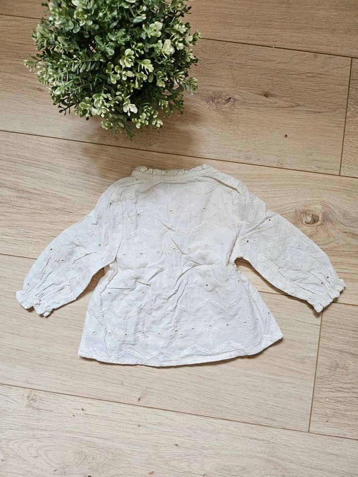 Blouse crème dentelle Tape à l’œil 6 mois Neuf 🌸 - photo numéro 2