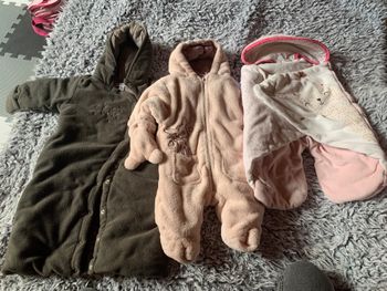 Lot combi et nid d’ange bébé 0/3 mois