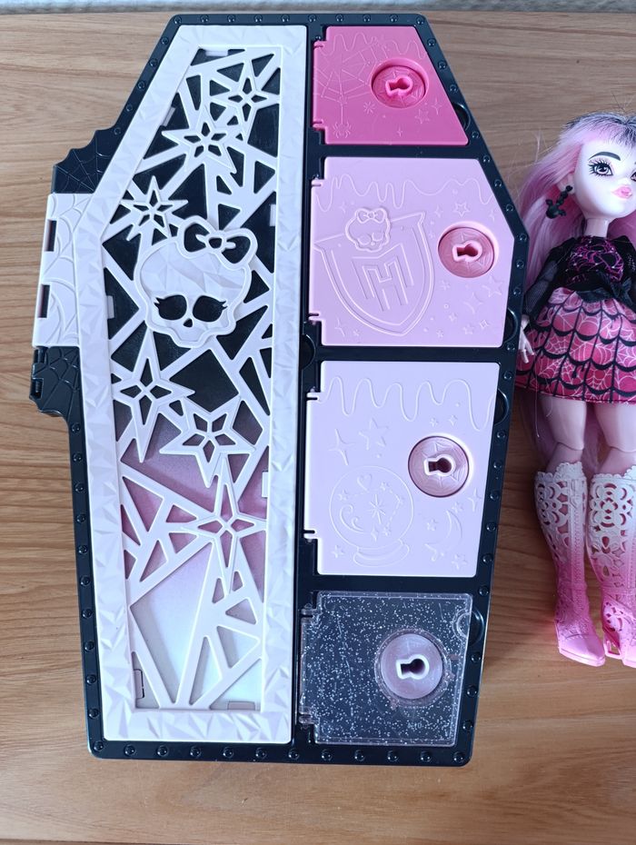 Cercueil Draculaura+ accessoires - photo numéro 5