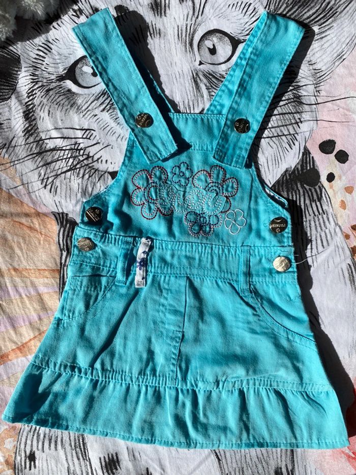 Robe, taille 0-6 mois, sans marque.