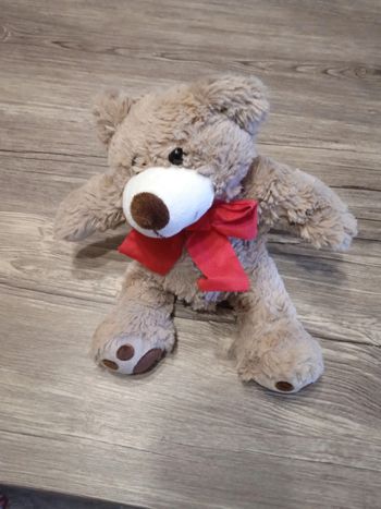 Peluche Ours hauteur 30 cm