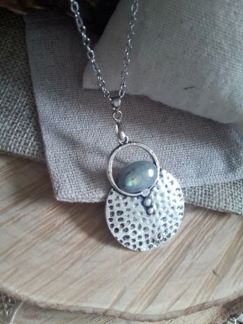 Collier berbère avec pierre de labradorite naturelle